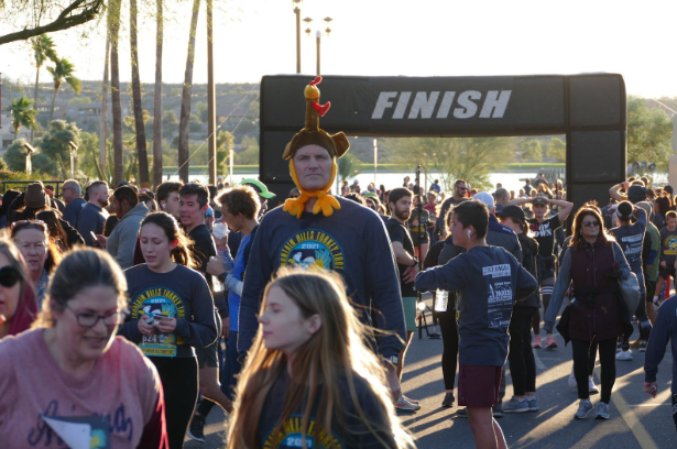 marathon runners at the Houston Methodist Turkey Trot
